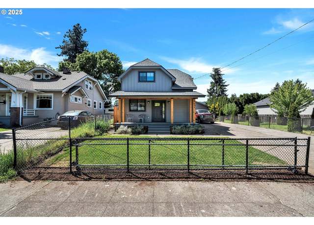 Property at 7634 N Willamette Blvd, Portland, OR 97203, 2 beds, 2 baths