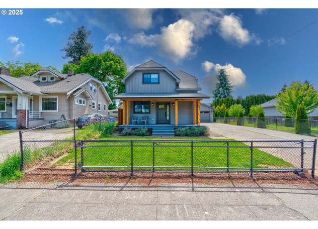 Property at 7634 N Willamette Blvd, Portland, OR 97203, 2 beds, 2 baths