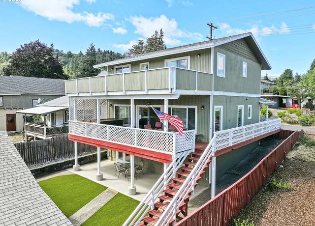 Property at 247 NE Washington St, White Salmon, WA 98672, 4 beds, 3.5 baths
