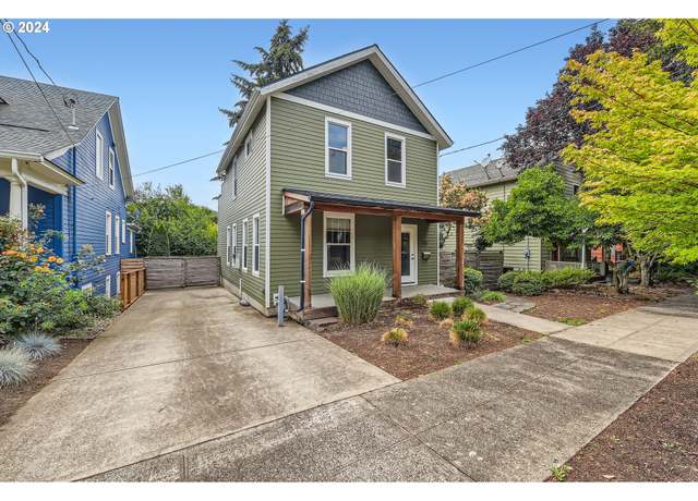 Property at 9116 N Willamette Blvd, Portland, OR 97203, 3 beds, 3 baths