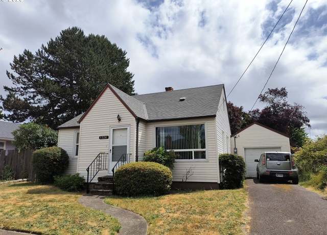 Property at 1326 NE Galloway St, Mcminnville, OR 97128, 3 beds, 1 bath