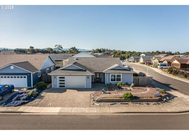 Property at 937 Carter St SW, Bandon, OR 97411, 3 beds, 2 baths