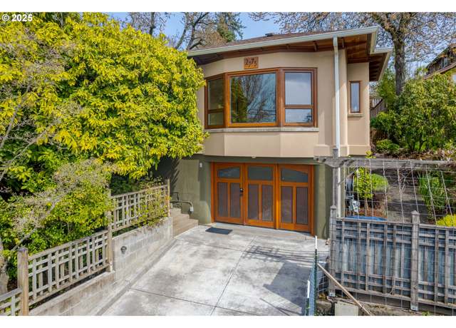Property at 2775 Elinor St, Eugene, OR 97403, 3 beds, 2 baths
