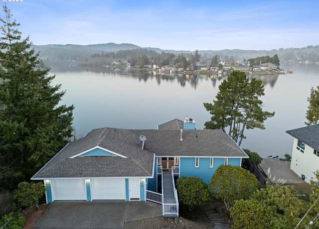 Property at 3212 NE 32nd Dr, Lincoln City, OR 97367, 4 beds, 3 baths