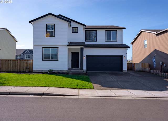 Property at 856 Bear Creek Dr, Molalla, OR 97038, 5 beds, 3 baths