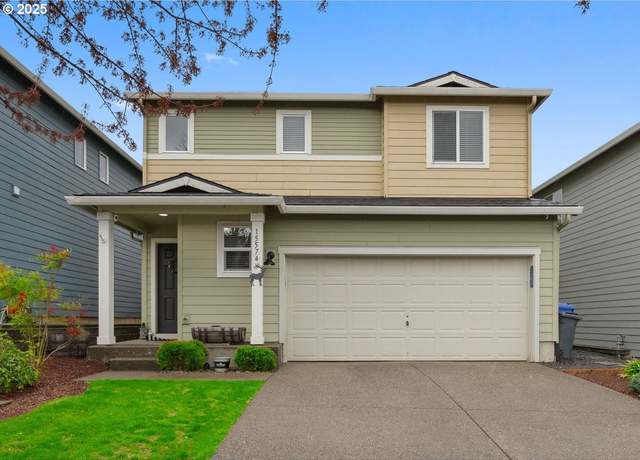 Property at 15574 Bachelor Ave, Sandy, OR 97055, 3 beds, 2.5 baths