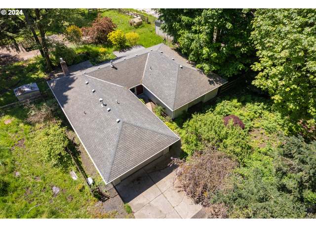 Property at 5750 SW River Rd, Hillsboro, OR 97123, 3 beds, 2 baths