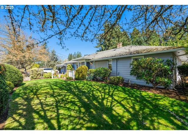 Property at 18050 SE Langensand Rd, Sandy, OR 97055, 4 beds, 2 baths