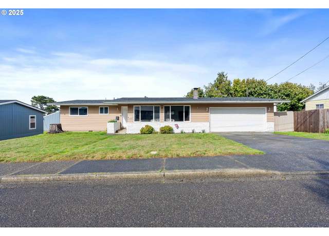 Property at 260 N Wasson St, Coos Bay, OR 97420, 4 beds, 1.5 baths
