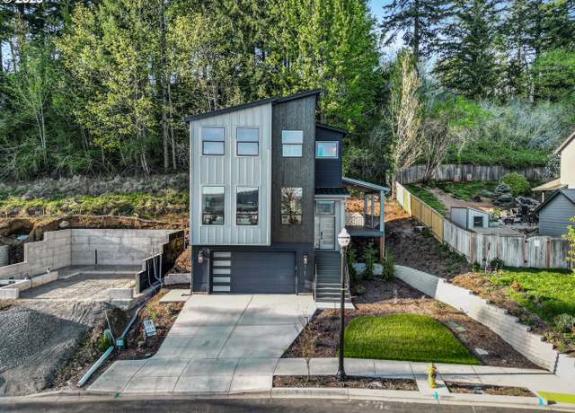 Property at 4165 Z St, Washougal, WA 98671, 4 beds, 3 baths