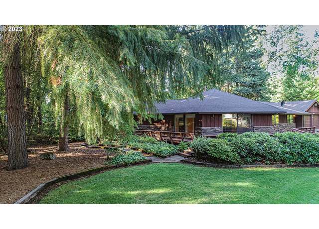 Photo of 3866 Schull Dr, Hood River, OR 97031