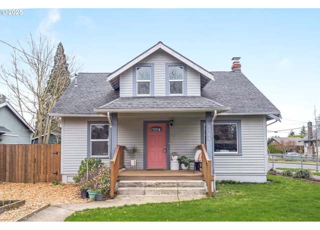 Property at 9704 SE Reedway St, Portland, OR 97266, 3 beds, 2.5 baths