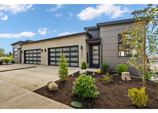 Property at 2413 E 6th St, Vancouver, WA 98661, 3 beds, 2.5 baths