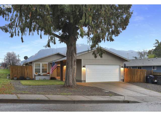 Property at 90 N Everly St, Lowell, OR 97452, 3 beds, 2 baths