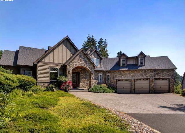 Property at 1425 SW Medwyn Ter, Portland, OR 97219, 3 beds, 4 baths