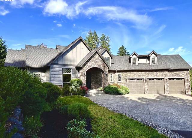 Property at 1425 SW Medwyn Ter, Portland, OR 97219, 4 beds, 4.5 baths