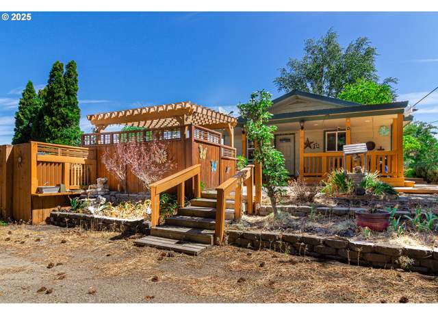 Property at 78613 Powerline Rd, Hermiston, OR 97838, 5 beds, 2.5 baths