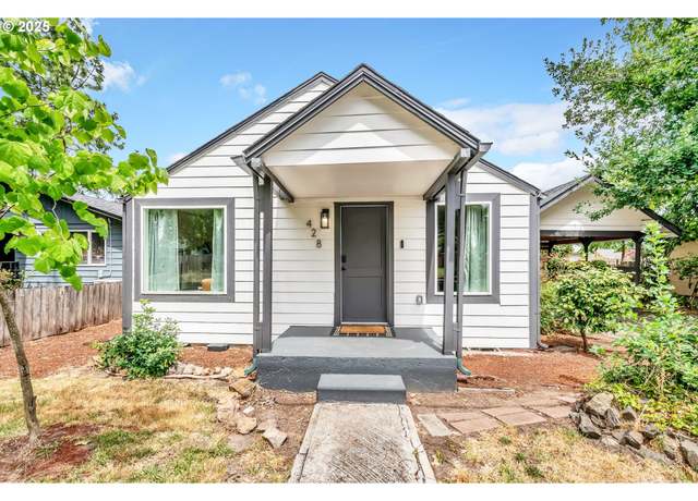 Property at 428 W Centennial Blvd, Springfield, OR 97477, 3 beds, 2 baths