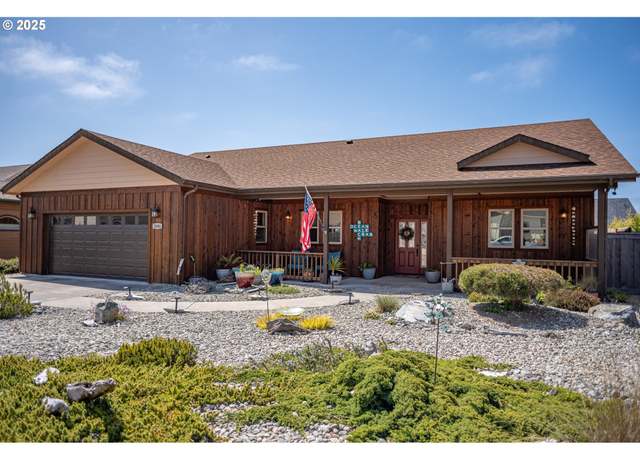 Property at 2686 Cedar Loop Dr, Bandon, OR 97411, 3 beds, 2 baths