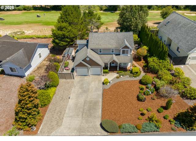 Property at 7 Onadoone Ct, Florence, OR 97439, 3 beds, 2.5 baths