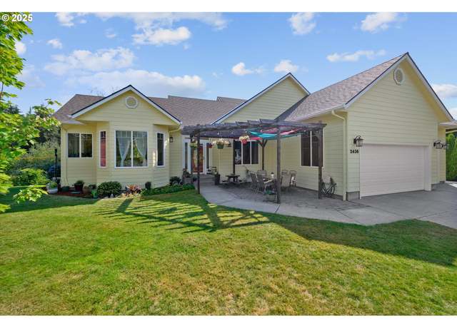 Property at 2436 SW Oakwood Ct, Dallas, OR 97338, 4 beds, 3 baths
