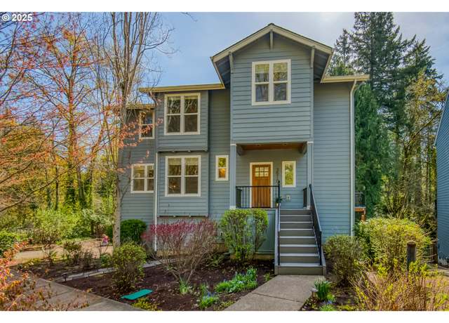 Property at 3510 SW Arnold St, Portland, OR 97219, 4 beds, 2.5 baths