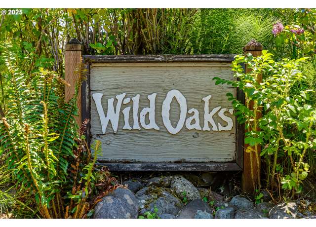 Property at 4427 Fox Hollow Rd #5, Eugene, OR 97405, 3 beds, 2 baths
