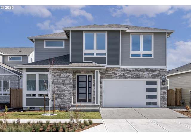 Property at 15208 SE Towers Ter, Milwaukie, OR 97267, 4 beds, 2.5 baths