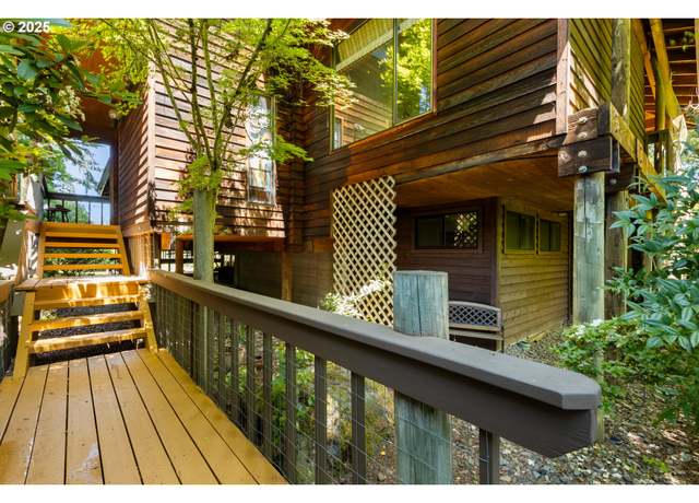 Property at 1346 Fisher Rd, Roseburg, OR 97471, 2 beds, 2.5 baths