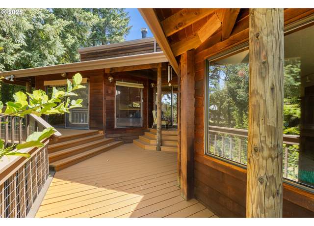 Property at 1346 Fisher Rd, Roseburg, OR 97471, 2 beds, 2.5 baths
