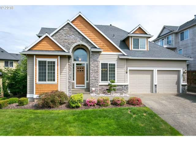 Property at 9488 SE Hunters Bluff Ave, Happy Valley, OR 97086, 5 beds, 2.5 baths