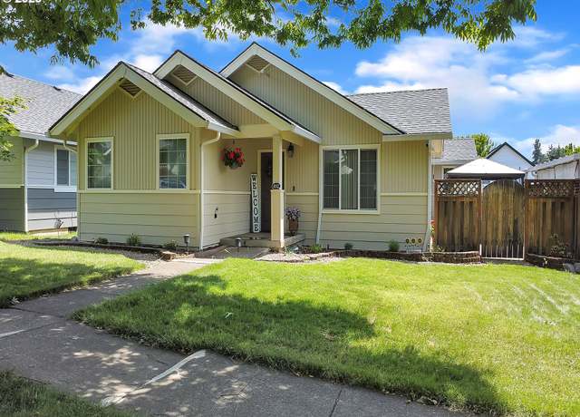 Property at 1012 E Foothills Dr, Newberg, OR 97132, 3 beds, 2 baths