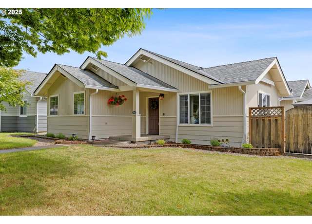 Property at 1012 E Foothills Dr, Newberg, OR 97132, 3 beds, 2 baths