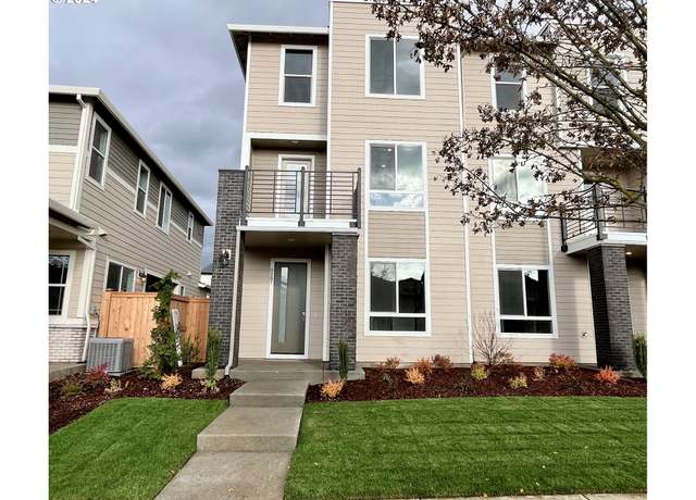 Property at 8207 SE Blanton St, Hillsboro, OR 97123, 4 beds, 3.5 baths