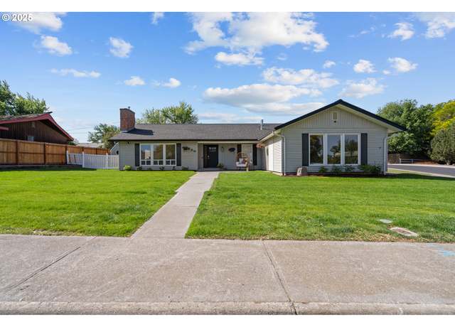 Property at 820 E Pine Ave, Hermiston, OR 97838, 3 beds, 2 baths