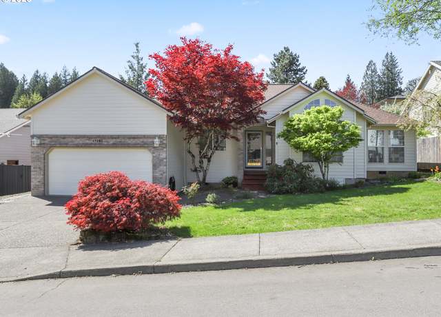 Property at 17265 Amber Ln, Sandy, OR 97055, 3 beds, 2 baths