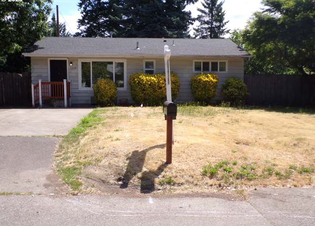 Property at 4954 SE 108th Ave, Portland, OR 97266, 3 beds, 1 bath