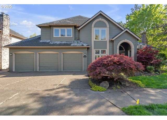 Property at 5834 Ridgetop Ct, Lake Oswego, OR 97035, 5 beds, 2.5 baths