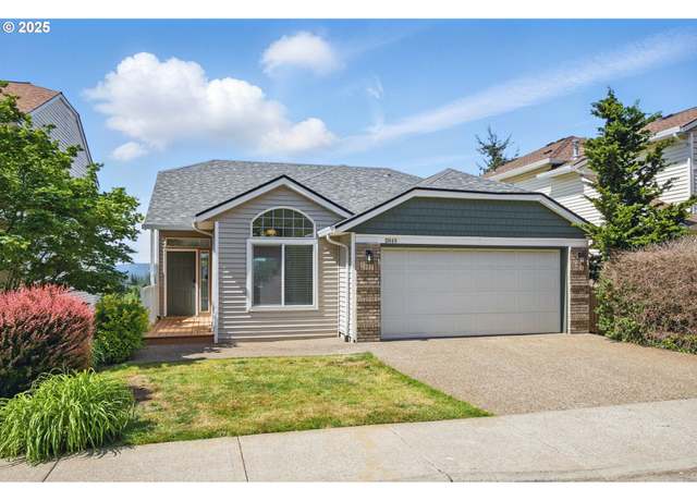 Property at 13640 SW Willow Top Ln, Portland, OR 97224, 3 beds, 2.5 baths