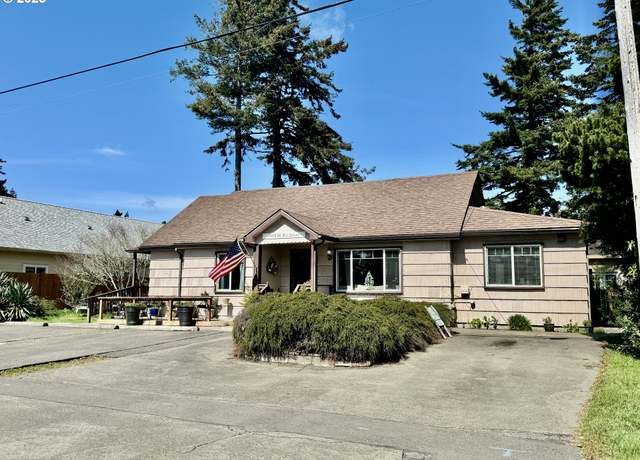 Property at 1495 8th St, Florence, OR 97439, 3 beds, 2 baths