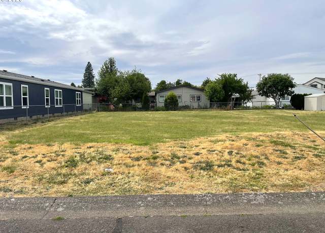 Property at 1597 Granite St, Woodburn, OR 97071