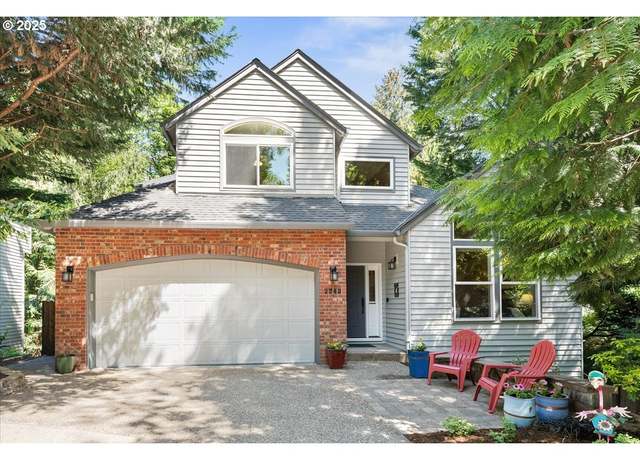 Property at 2742 SW Leah Ct, Portland, OR 97219, 4 beds, 2.5 baths