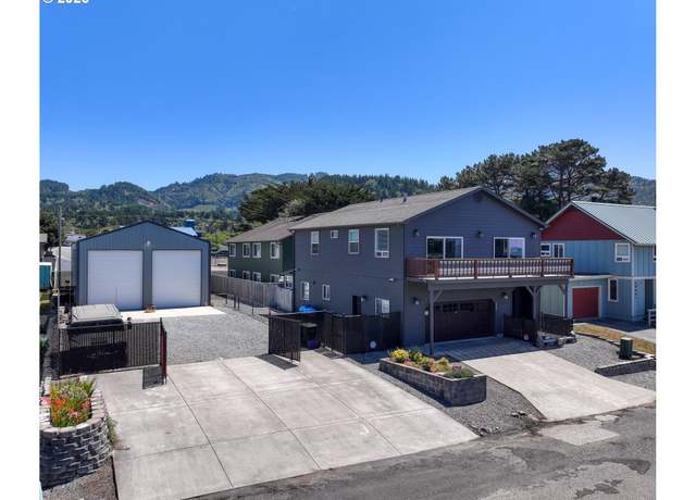 Property at 29595 Pacific St, Gold Beach, OR 97444, 3 beds, 3 baths