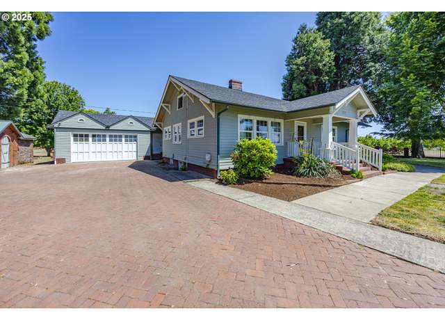 Property at 93577 River Rd, Junction City, OR 97448, 5 beds, 3 baths
