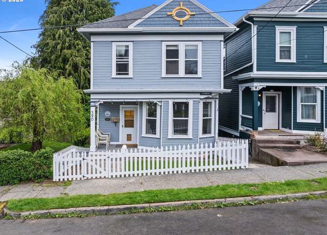 Property at 590 17th St, Astoria, OR 97103, 3 beds, 1.5 baths