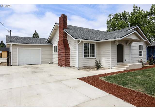 Property at 554 19th St, Springfield, OR 97477, 3 beds, 2 baths