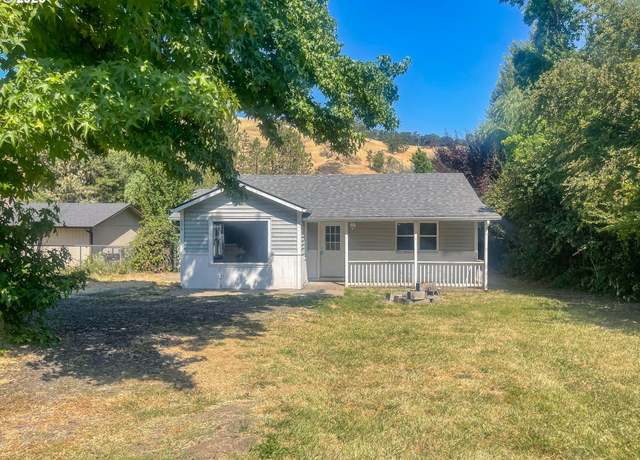Property at 624 Tipton Rd, Roseburg, OR 97471, 2 beds, 1 bath