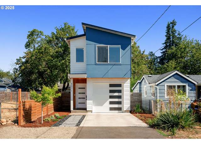 Property at 6071 SE Lexington St, Portland, OR 97206, 3 beds, 2.5 baths