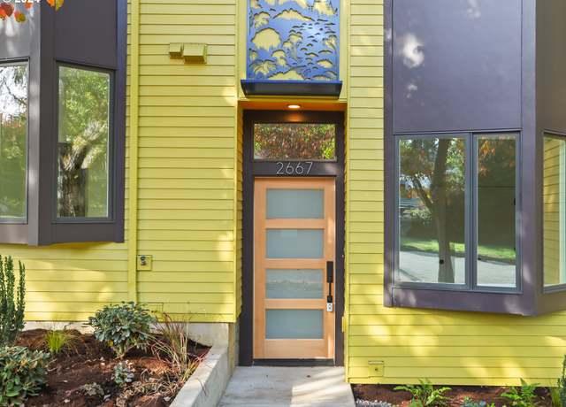 Property at 2667 NE Holman St #4, Portland, OR 97211, 3 beds, 1.5 baths