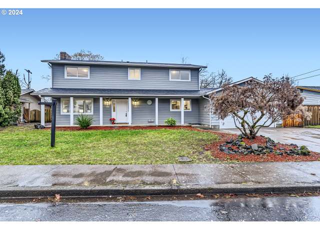 Property at 830 NE 18th St, Mcminnville, OR 97128, 5 beds, 3 baths
